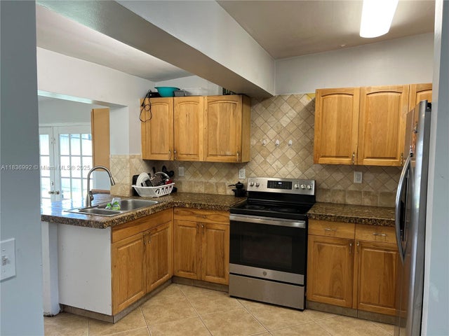 5 of 24 - 1885 Ne 53rd St, Pompano Beach, FL