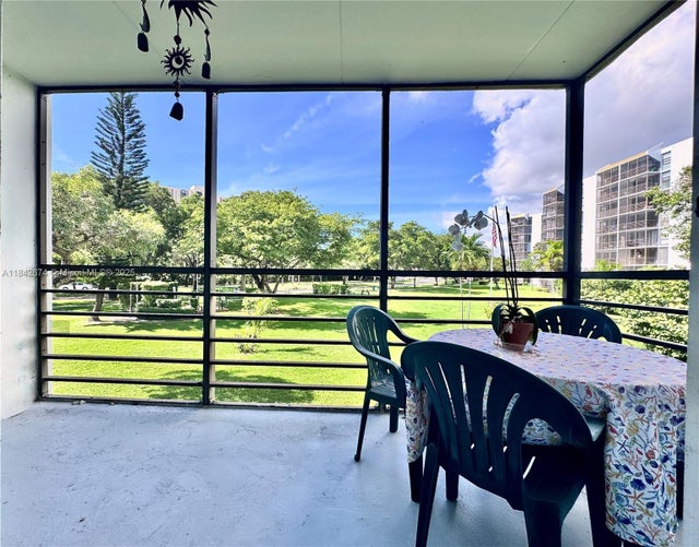 1 of 17 - 20500 W Country Club Dr 210, Aventura, FL