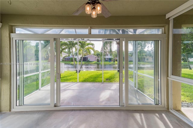 3 of 47 - 325 Cameron Dr, Weston, FL