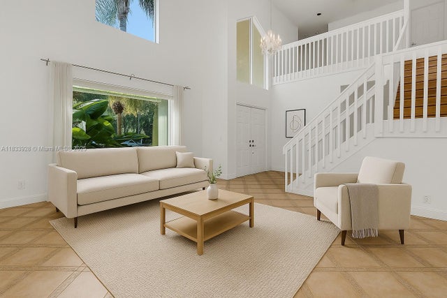 5 of 50 - 325 Cameron Dr, Weston, FL