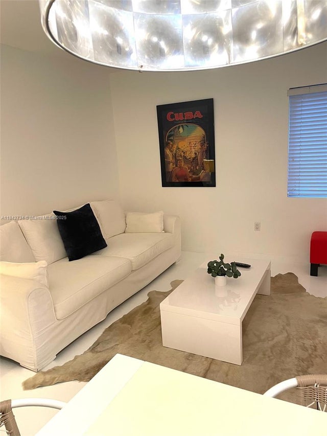 4 of 21 - 1616 Euclid Ave 14, Miami Beach, FL