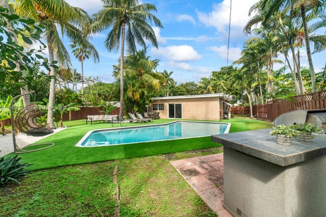 3 of 33 - 2708 Cleveland St, Hollywood, FL