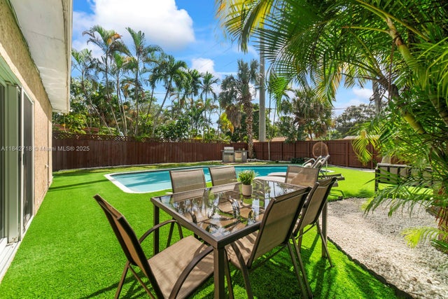 5 of 33 - 2708 Cleveland St, Hollywood, FL