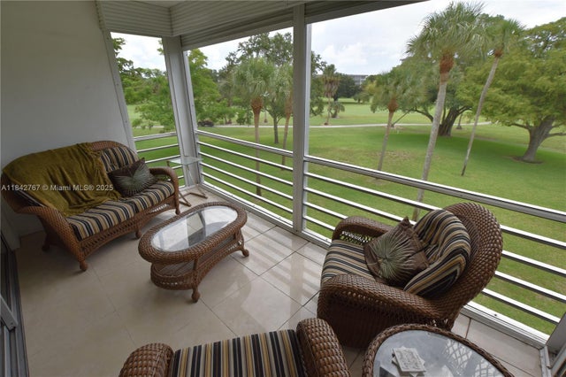 3 of 47 - 3800 Oaks Clubhouse Dr 309, Pompano Beach, FL