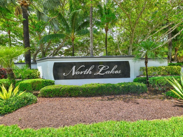 1 of 58 - 933 Falling Water Rd, Weston, FL