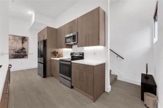 Photo of Listing #A11840507