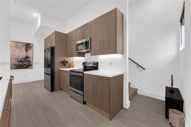 5 of 39 - 4460 Nw 8th Pl, Plantation, FL