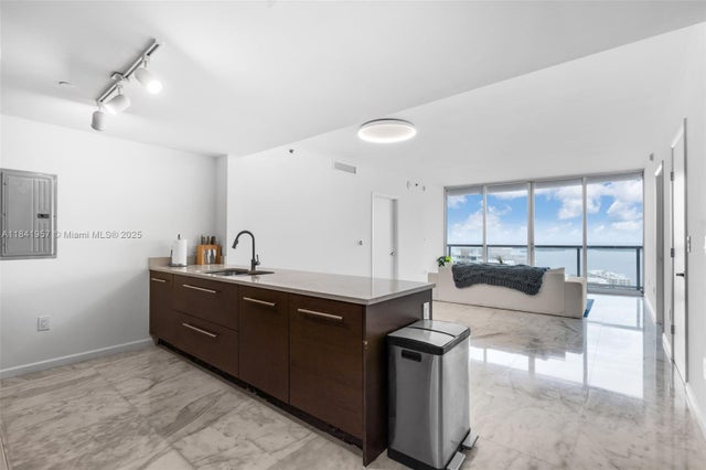 3 of 33 - 465 Brickell Ave 3505, Miami, FL