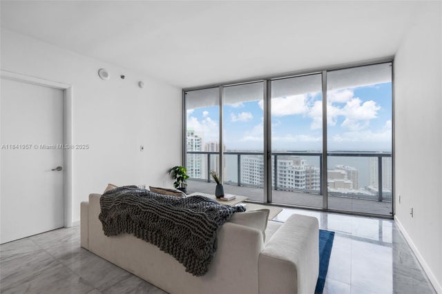 5 of 33 - 465 Brickell Ave 3505, Miami, FL