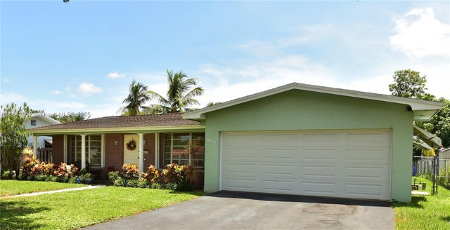 2 of 35 - 5516 Arthur St, Hollywood, FL