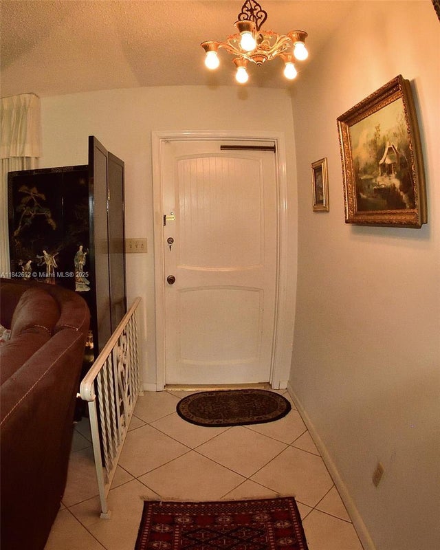 4 of 35 - 5516 Arthur St, Hollywood, FL