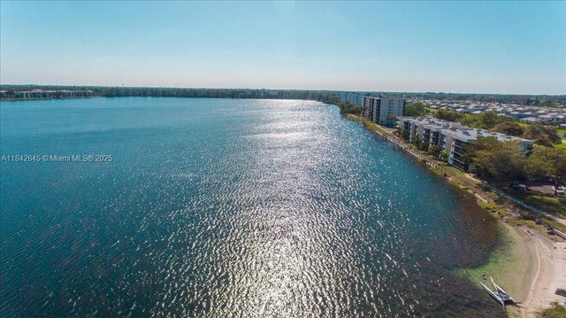 2 of 34 - 110 Lake Emerald Dr 403, Oakland Park, FL