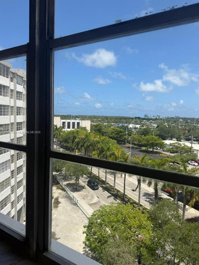 5 of 7 - 2025 Ne 164th St 818, North Miami Beach, FL