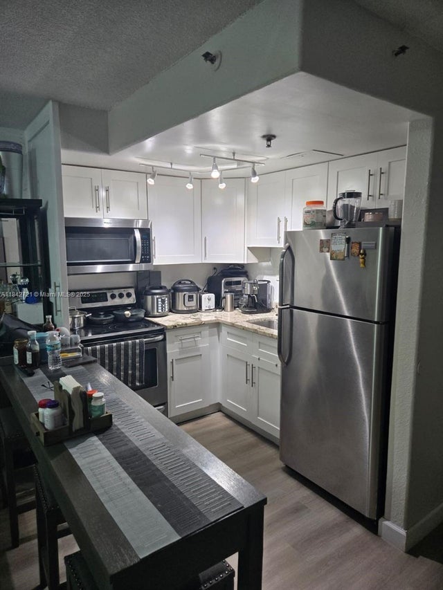 1 of 11 - 16450 Nw 2nd Ave 310, Miami, FL