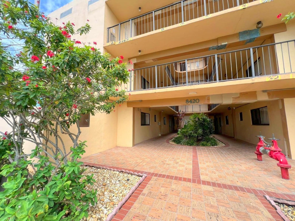 8420 Sw 133rd Ave Rd 219-2, Miami