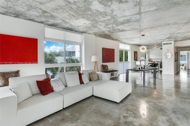 4 of 47 - 2001 Meridian Ave 314, Miami Beach, FL