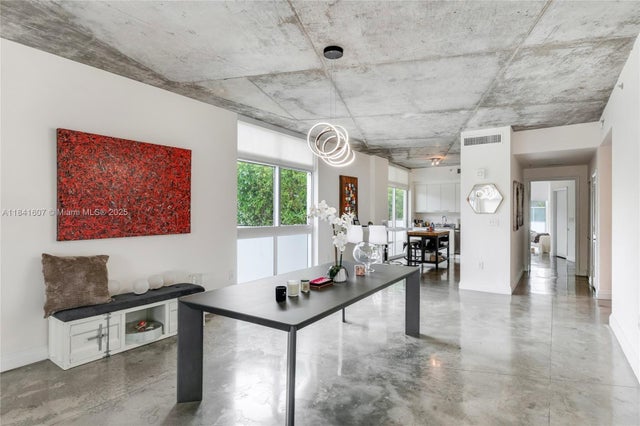 5 of 47 - 2001 Meridian Ave 314, Miami Beach, FL
