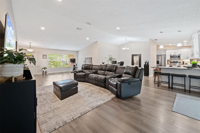 4 of 35 - 2250 Nw 41st Ave, Coconut Creek, FL