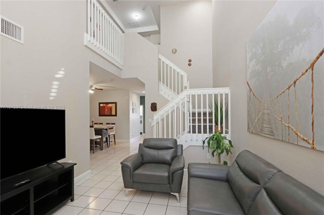 4 of 32 - 14973 Sw 8th Ter, Miami, FL