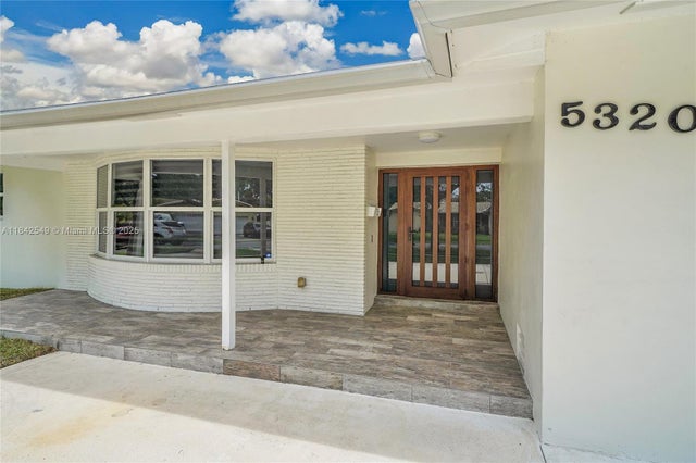 4 of 70 - 5320 Sw 8th St, Plantation, FL