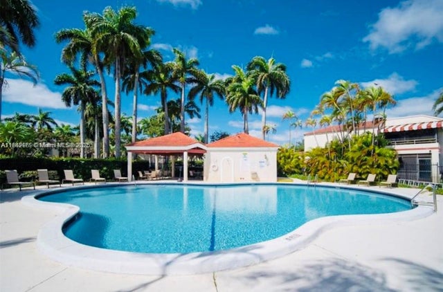 3 of 14 - 20300 Ne 3rd Ct 6, Miami, FL