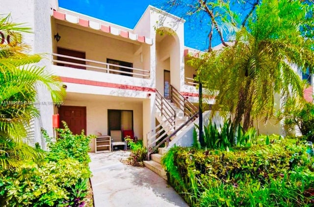 4 of 14 - 20300 Ne 3rd Ct 6, Miami, FL