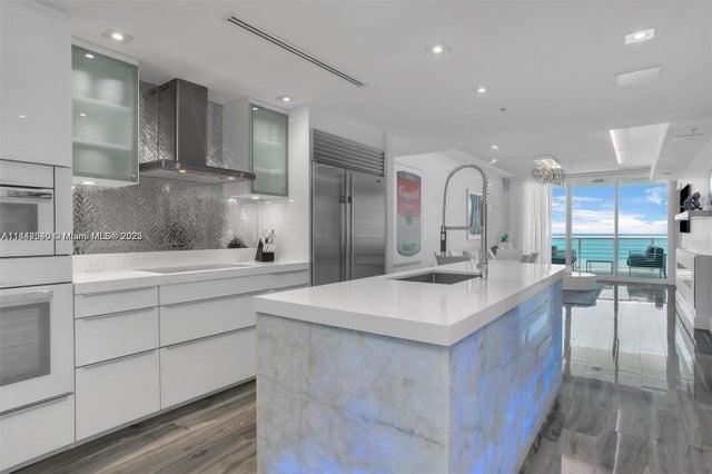 5 of 43 - 3801 Collins Ave 1104, Miami Beach, FL