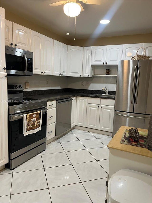 4 of 39 - 1801 S Ocean Dr 207, Hollywood, FL