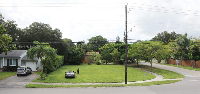 2 of 11 - 12790 Ne 10 Ave, North Miami, FL