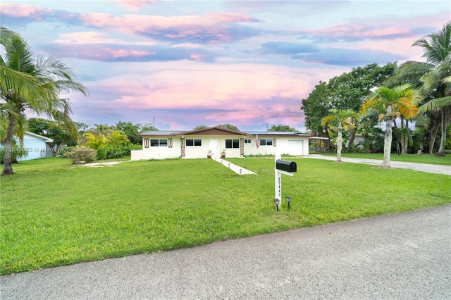 4 of 30 - 27441 Sw 165th Ave, Homestead, FL