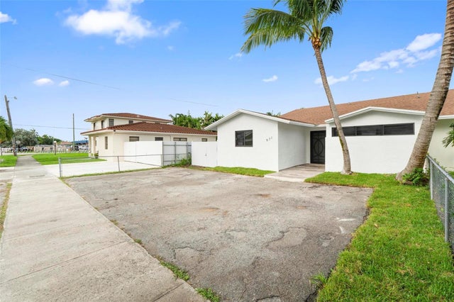 3 of 25 - 971 Sw 88th Ave, Miami, FL