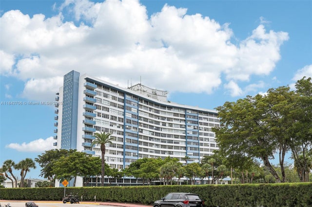 1 of 30 - 7441 Wayne Ave 2b, Miami Beach, FL
