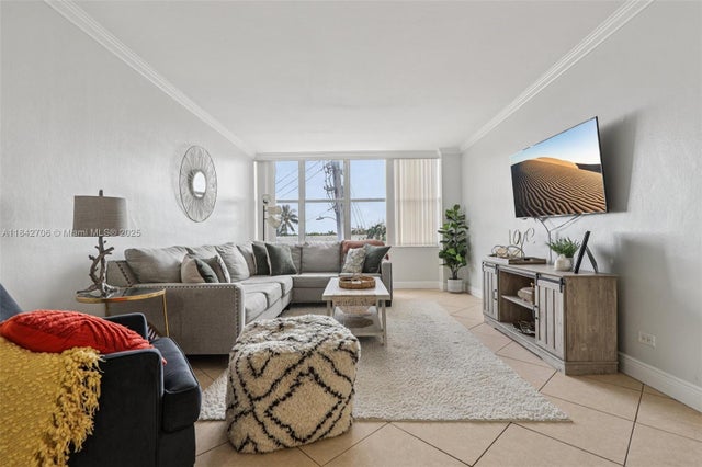 4 of 30 - 7441 Wayne Ave 2b, Miami Beach, FL