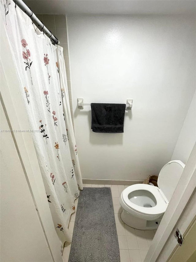 3 of 8 - 2811 Sw 87th Ter 1210, Davie, FL