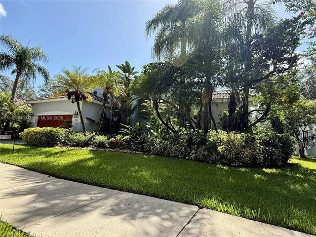 4 of 50 - 260 Montclaire Dr, Weston, FL