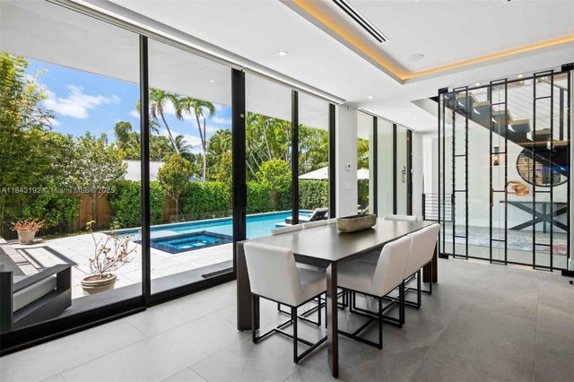 2 of 33 - 5288 Alton Rd, Miami Beach, FL