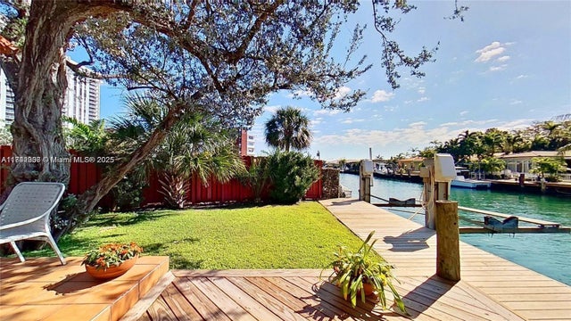 5 of 46 - 1634 Ne 105th St, Miami Shores, FL
