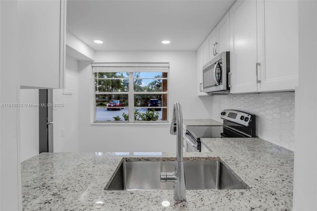 3 of 43 - 2601 Nw 48th Ter 147, Lauderdale Lakes, FL