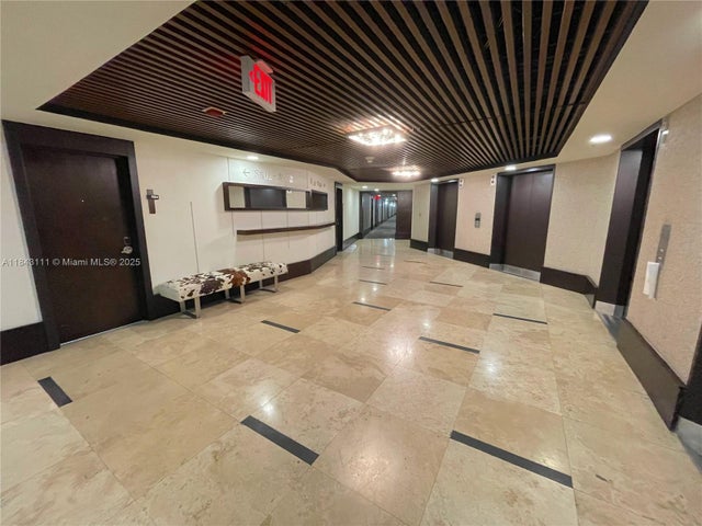 3 of 33 - 1500 Bay Rd 808s, Miami Beach, FL
