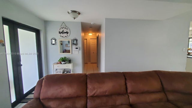 4 of 36 - 9922 Sw 133rd Pl, Miami, FL