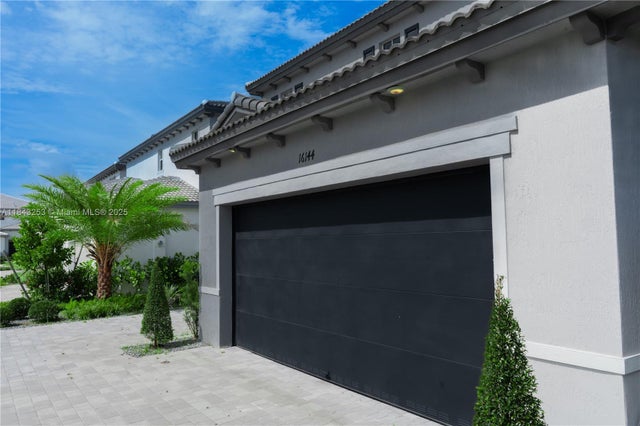 4 of 43 - 16144 Sw 148th Pl, Miami, FL