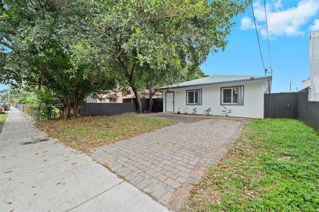 1 of 27 - 6723 Nw 6th Ave, Miami, FL