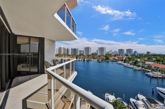 3 of 56 - 3610 Yacht Club Dr 909, Aventura, FL