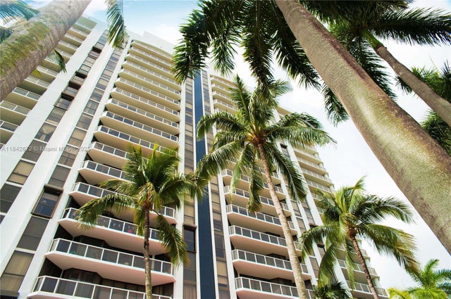 2 of 27 - 3600 Yacht Club Dr 402, Aventura, FL