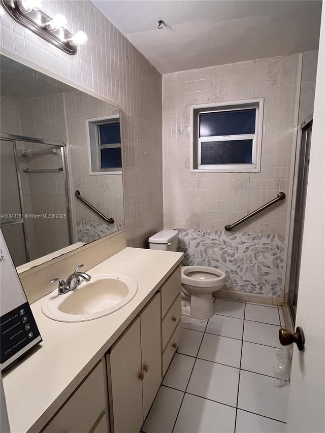 4 of 16 - 17320 Nw 47th Ave, Miami Gardens, FL