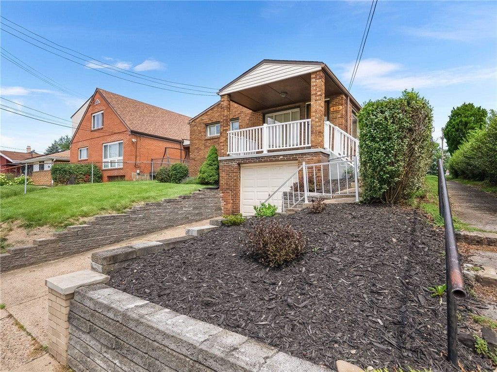 419 Susanna Court, Greenfield