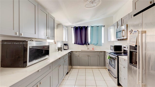 2 of 68 - 225 Ne 175th St, North Miami Beach, FL