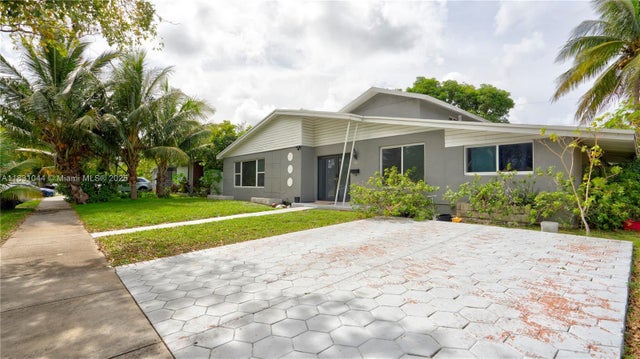 4 of 68 - 225 Ne 175th St, North Miami Beach, FL
