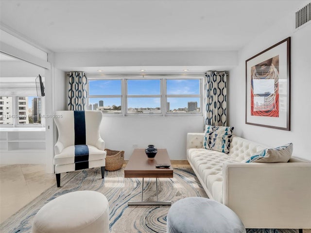 1 of 32 - 1881 Washington Ave 10g, Miami Beach, FL