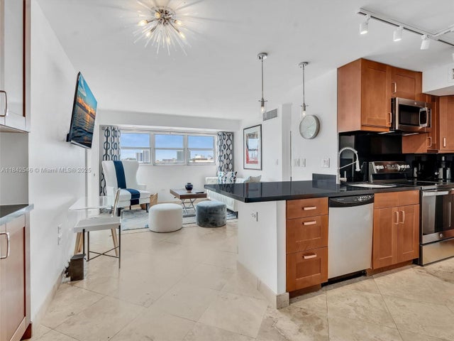 5 of 32 - 1881 Washington Ave 10g, Miami Beach, FL